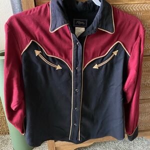 Vintage Roper Western Pearl Snap. Size Small.